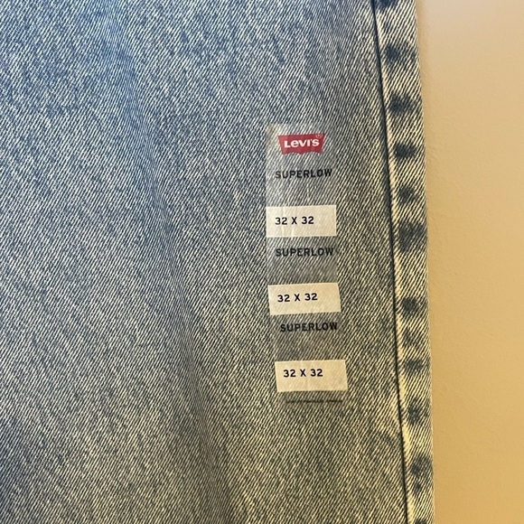 Levi's Light Blue Women's Jeans - Picture 2 of 9